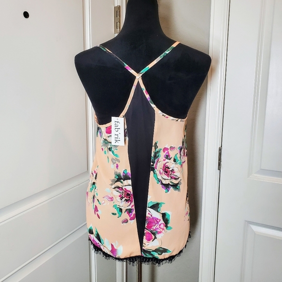 NWT Fab'rik Lila Triangle Inset Peach Floral Lace Trim Cami Women's Size Medium - Picture 2 of 16